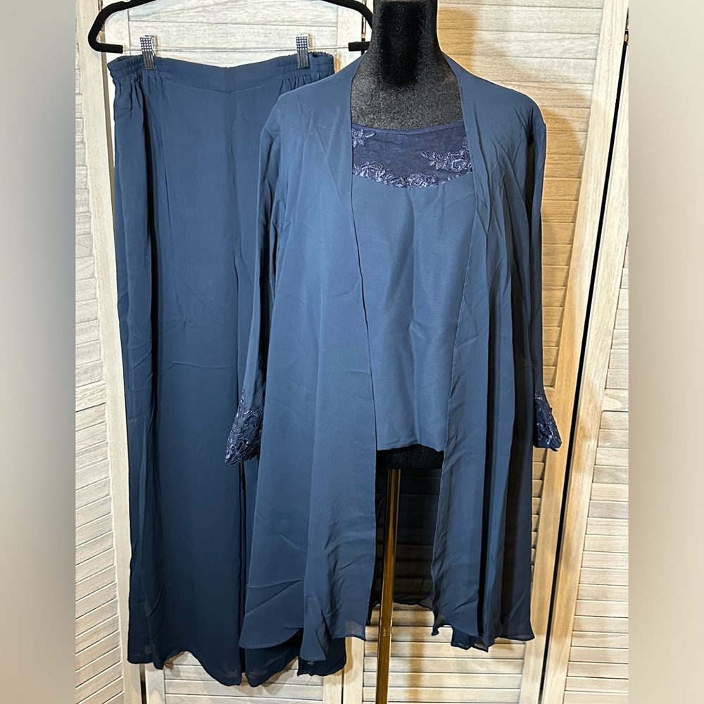 Women’s top/pants set